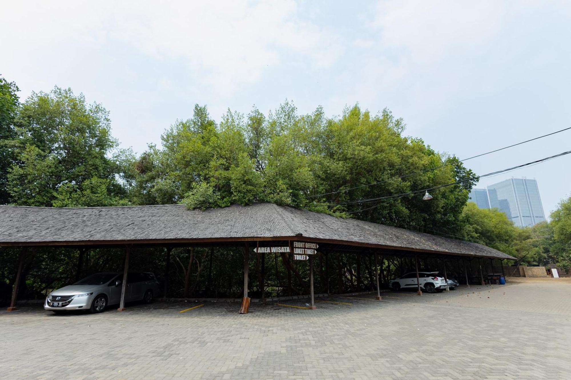 Reddoorz Resort @ Taman Wisata Mangrove Jacarta Exterior foto